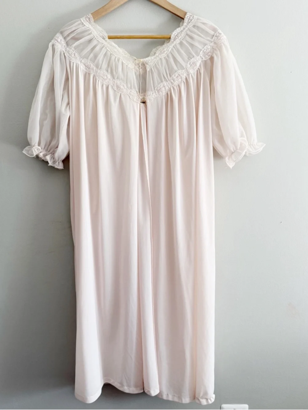 Vintage Coquette Pale Pink Puff Sleeve Nightgown - Picture 8 of 11